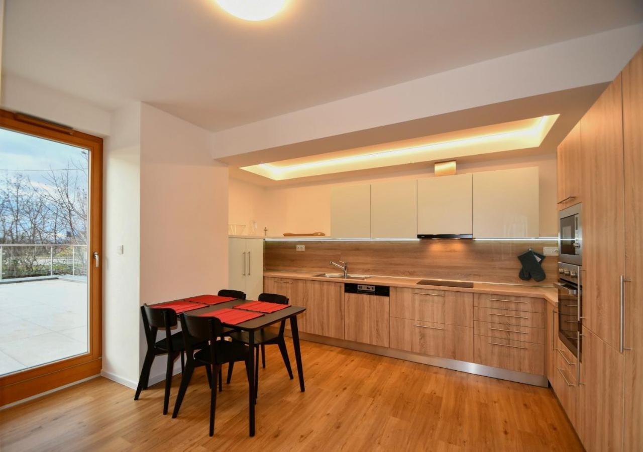 Efi Residence Holzova 28 Брно Екстер'єр фото